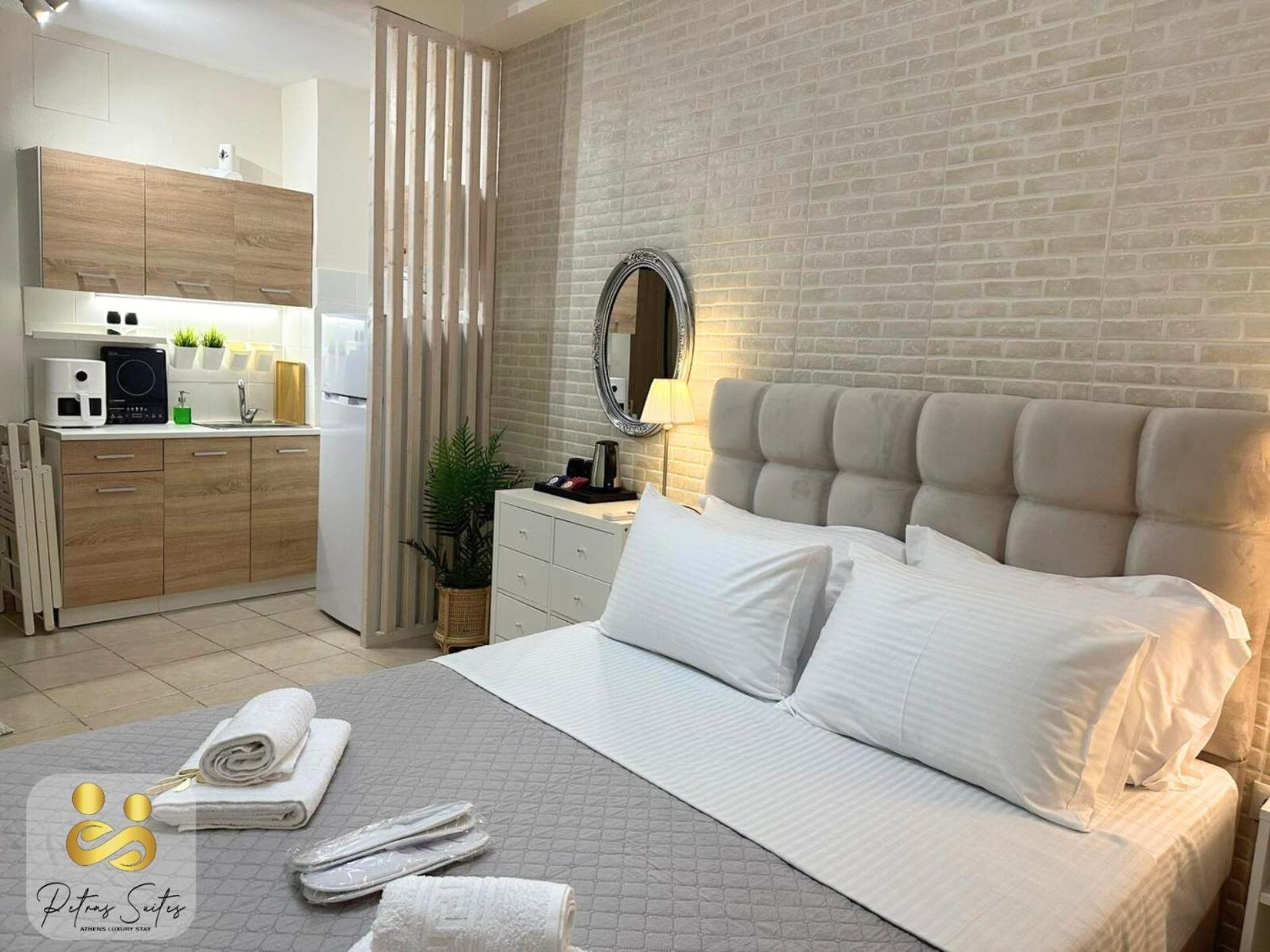 Petras Luxury Suites Atene Esterno foto